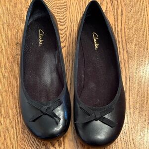 Clarks Women's Elegant Black Flats